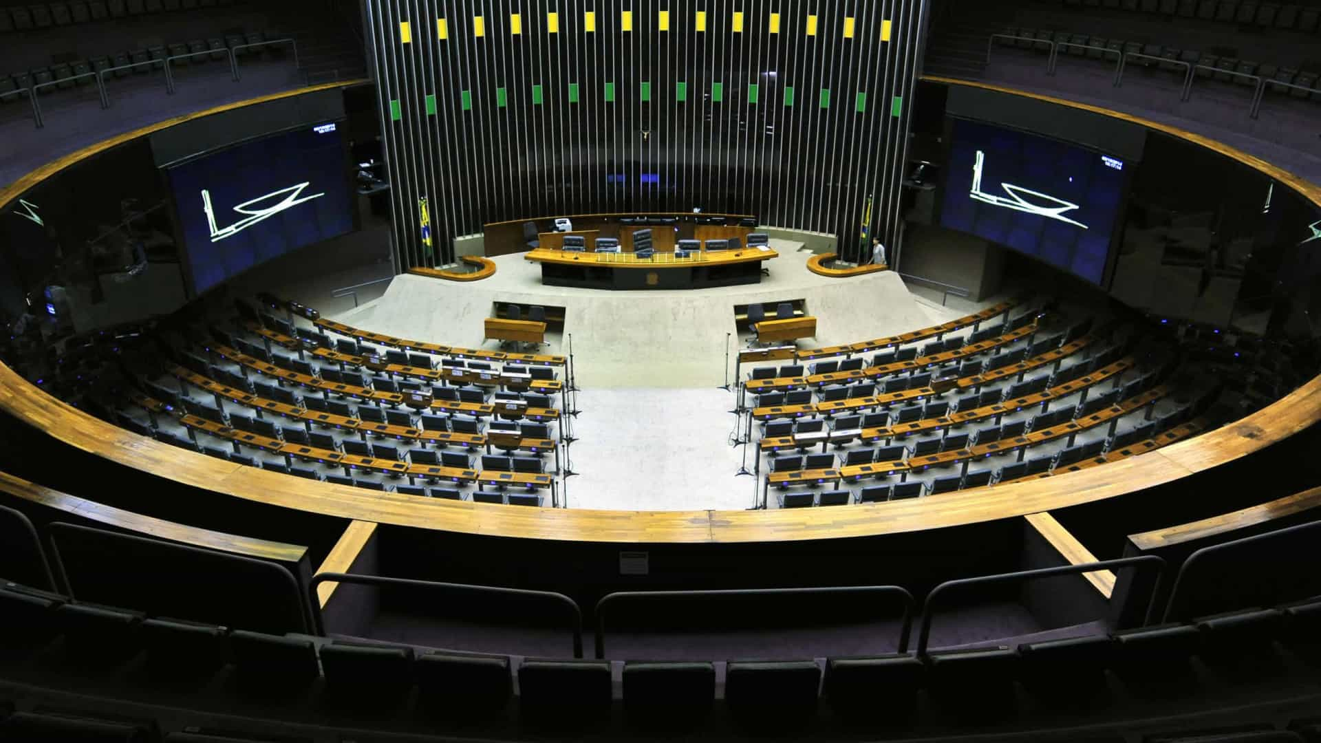 Deputados dizem ter acordo para tentar mudar PEC da blindagem