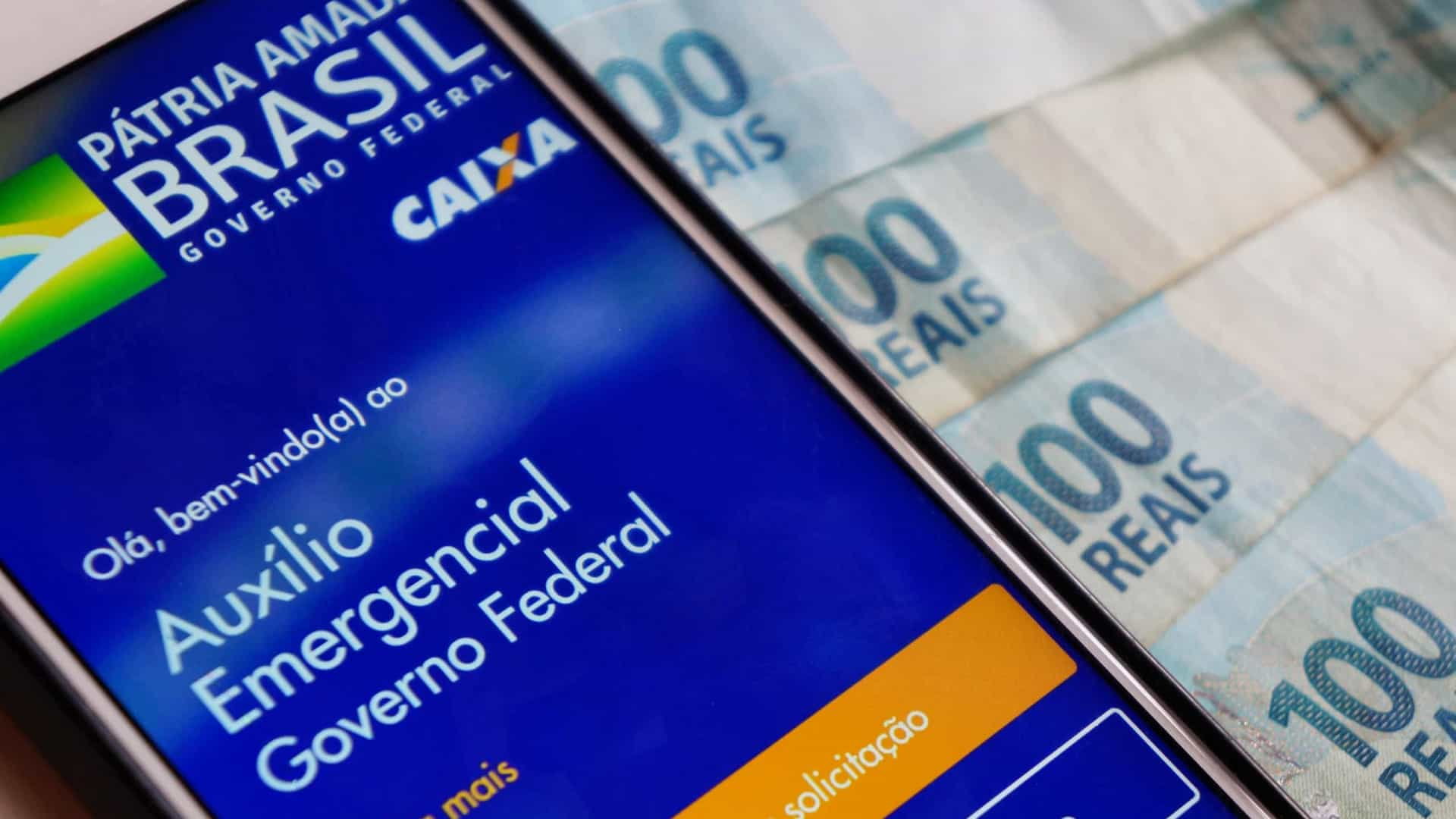 Decreto regulamenta o pagamento do Auxílio Emergencial 2021