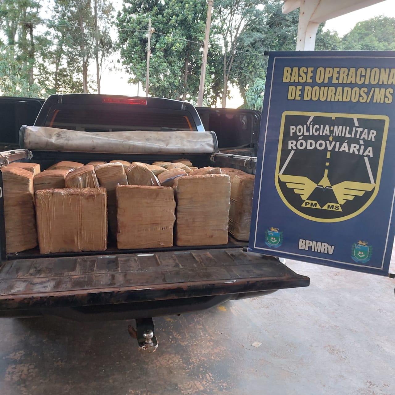 Operação Hórus/MS: Polícia Militar Rodoviária apreende mais de uma tonelada de maconha e recupera camionete roubada