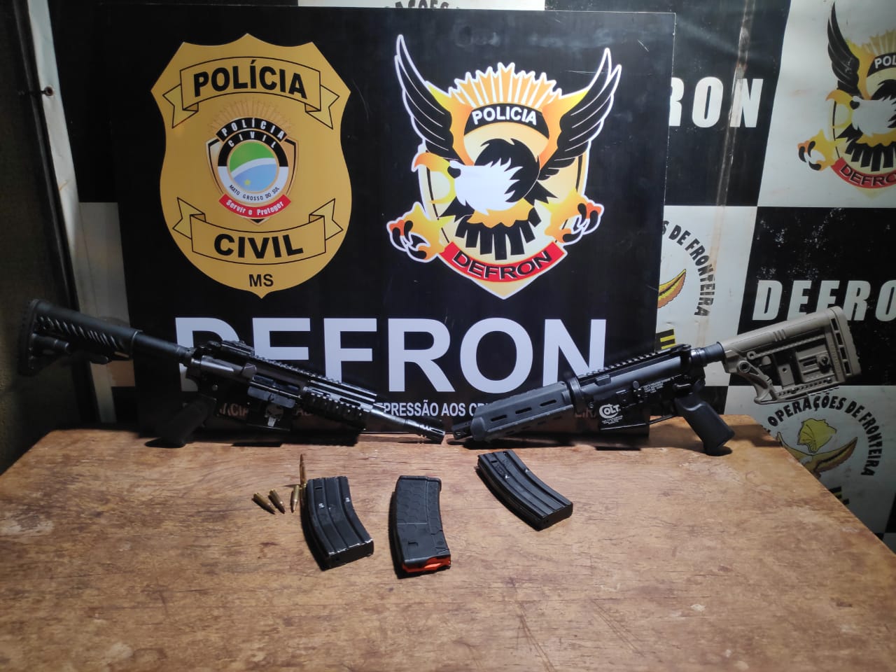 DEFRON apreende fuzis e munição calibre 5,56 em Ponta Porã