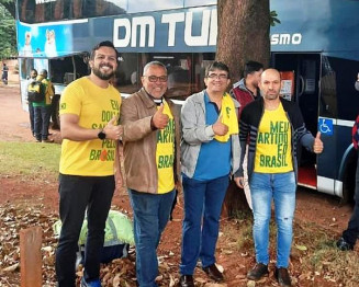 Servidor da Câmara viaja em dia de serviço para apoiar Bolsonaro