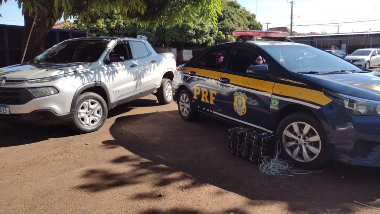 A caminho de Goiás, homem é preso com mais de 37kg de cocaína em camionete