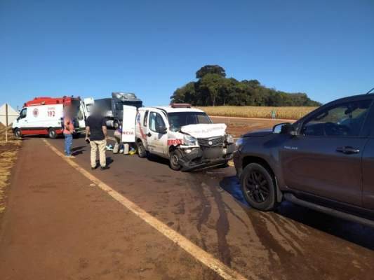 Paciente de ambulância que saiu de MS fica gravemente ferido após acidente com Hilux