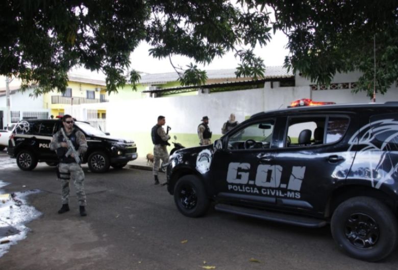 Policiais civis cumprem diversos mandados de prisão em Campo Grande