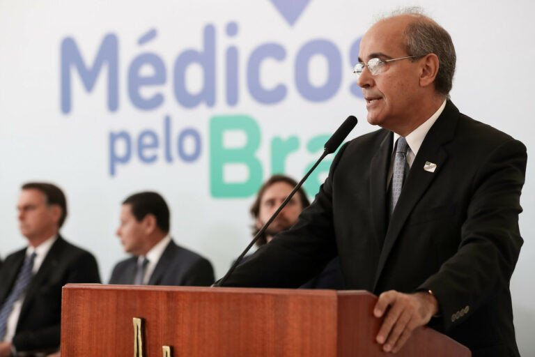 TCU investiga médico de MS por “ganhar” R$ 1 milhão como presidente do CFM