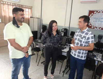 Recursos de Marçal garantem computadores para escola em Dourados