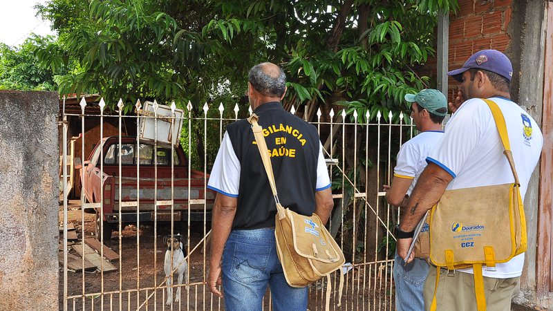 Alan Guedes assina lei que garante repasse aos agentes de saúde de Dourados