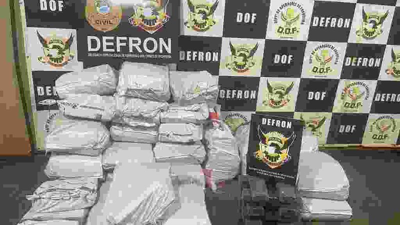 Polícia encontra quase 500 quilos de maconha e carro furtado em Dourados