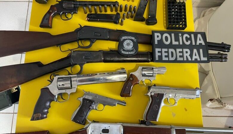 Operação mira CAC que ostenta armas sem registro em redes sociais