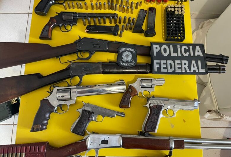 Operação mira CAC que ostenta armas sem registro em redes sociais