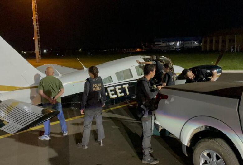 Piloto é preso ao transportar quase 500 kg de cocaína em aeronave