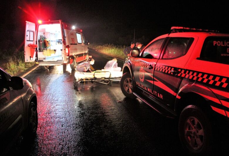 Jovem suspeito de assassinar avó e cuidadora morre após se jogar na frente de carreta