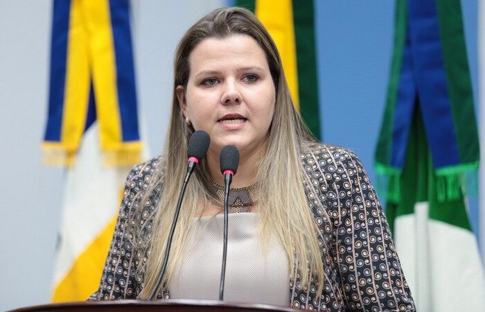 Daniela Hall confirma saída da Câmara para assumir secretaria em Dourados