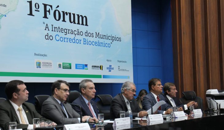 Na abertura de fórum sobre Corredor Bioceânico, Reinaldo Azambuja destaca momento histórico para América Latina