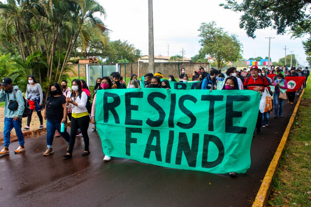 Estudantes da UFGD protestam contra ameaça de fechamento de cursos