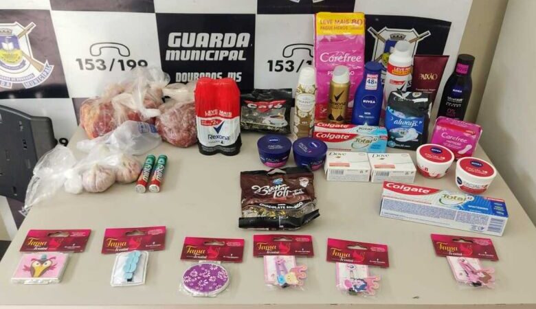 Cadeirante é flagrada com produtos furtados em mercado no Jardim Clímax