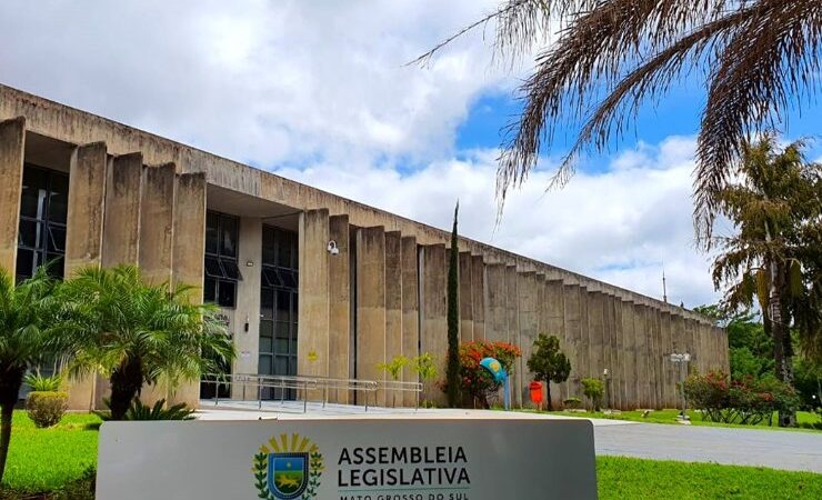 Cinco propostas estão previstas para análise dos deputados nesta terça