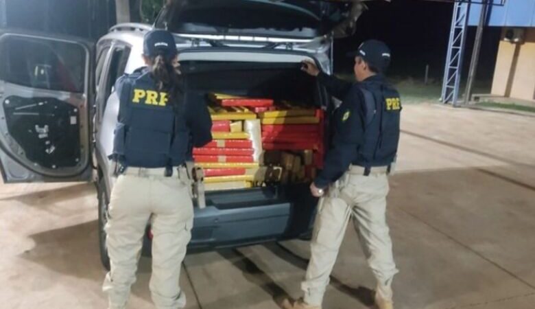 Polícia apreende mais de 700kg de maconha e recupera veículo