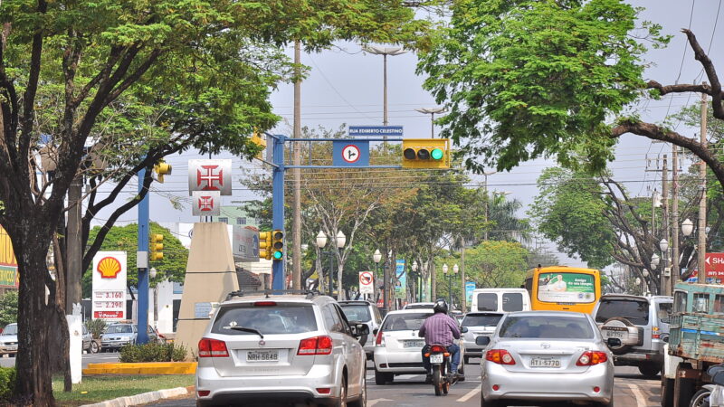 Última semana para pagar licenciamento de veículos placas com final 3 e 4