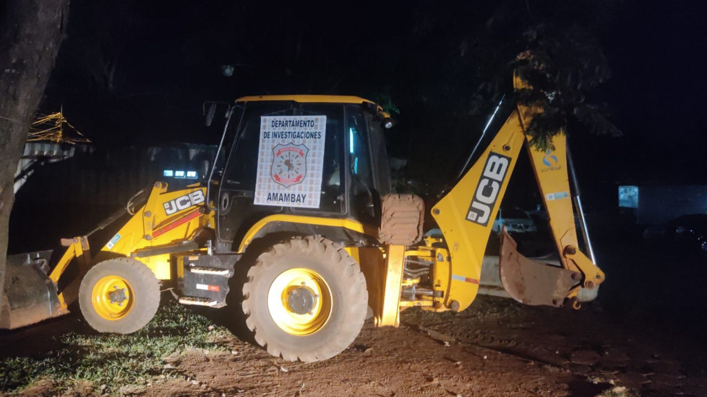 Máquina roubada em Dourados é recuperada na fronteira