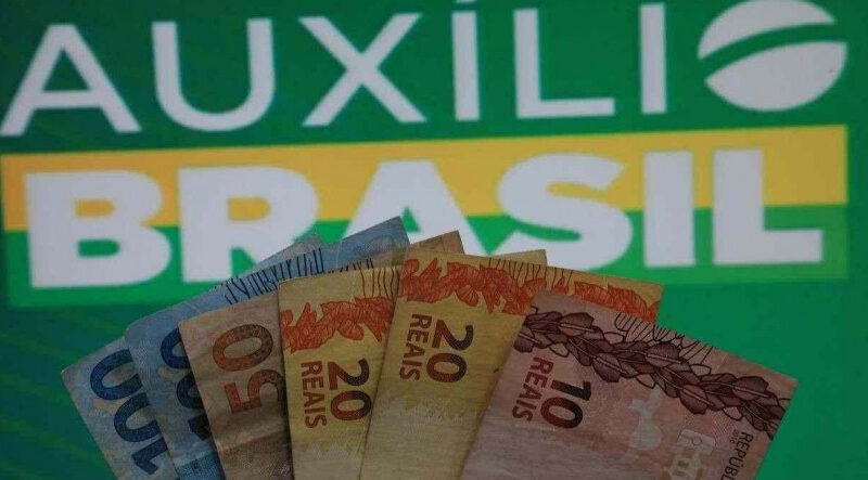 Lei que libera consignado a quem recebe Auxílio Brasil é sancionada