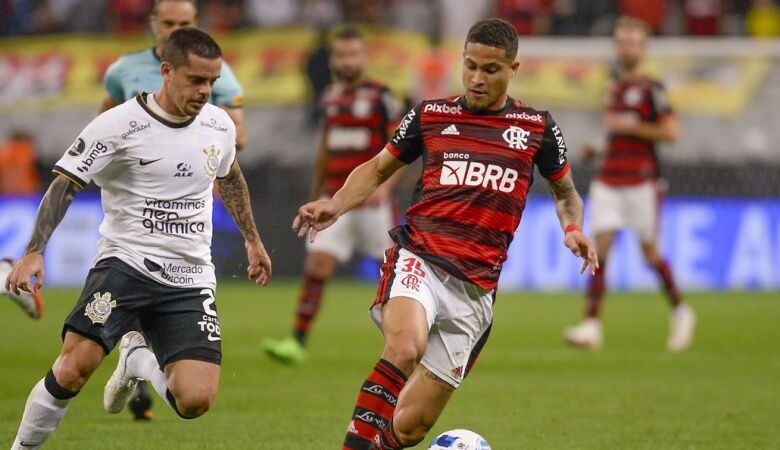 Flamengo e Corinthians decidem vaga na semifinal nesta terça