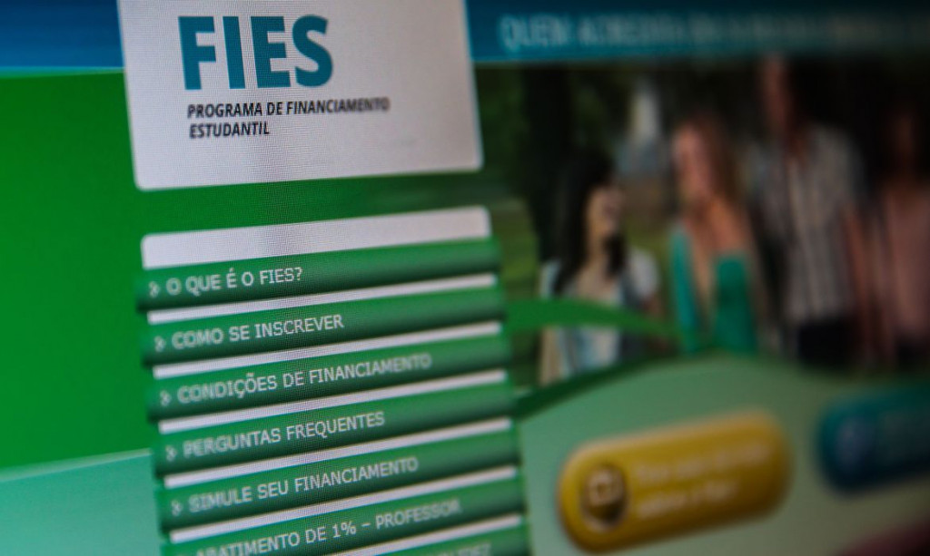 Fies: pré-selecionados devem enviar informações até sexta-feira