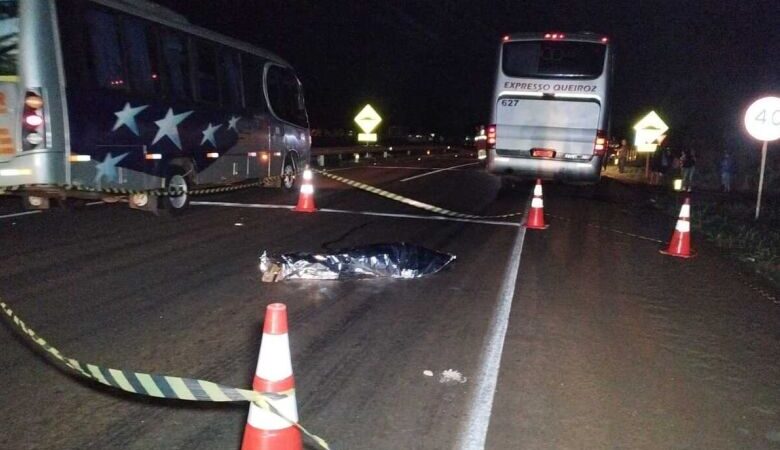 Adolescente morre atropelado por ônibus na BR-163