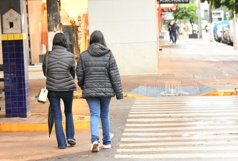 Chuva continua e frio pode chegar a 7°C em Dourados nesta quarta-feira 