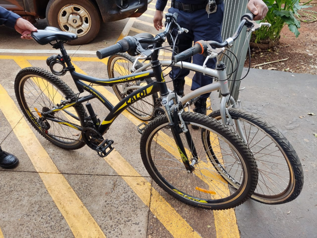 Após furtar 2 bicicletas, homem é preso por policial de folga no Jardim Água Boa