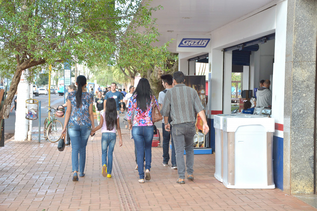 Comerciantes poderão expor produtos nas calçadas para o Dia das Crianças