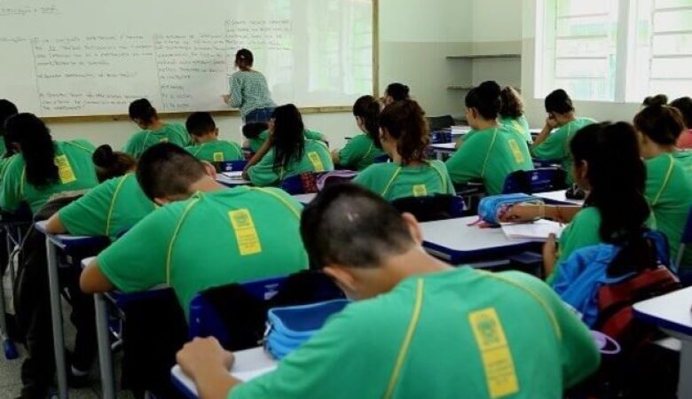 Como pretende trabalhar a educação básica em Mato Grosso do Sul?