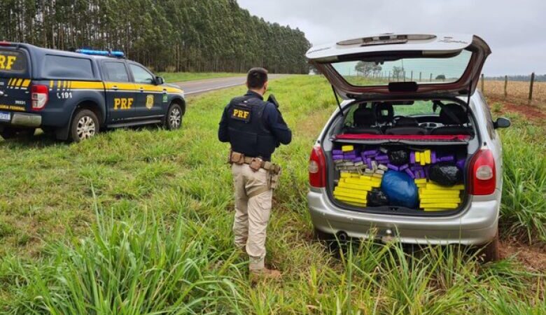 Traficante abandona veículo com 243 quilos de maconha e skunk