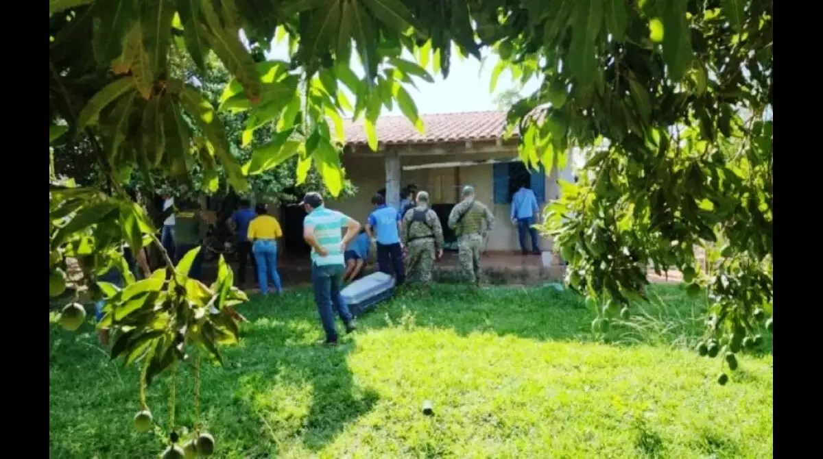 Homens matam peão e colocam fogo em barracão de fazenda