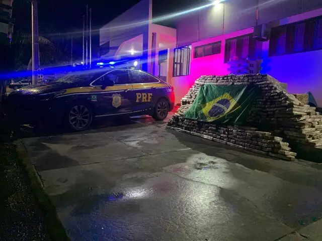 Nervosismo entrega e traficante é preso com quase 2 toneladas de maconha