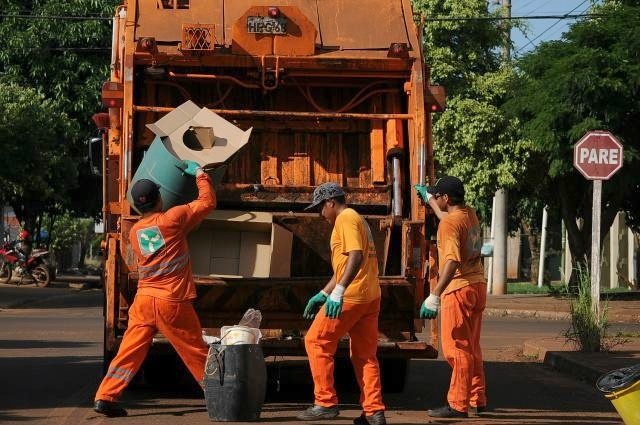 Coleta de lixo funciona normalmente hoje e amanhã