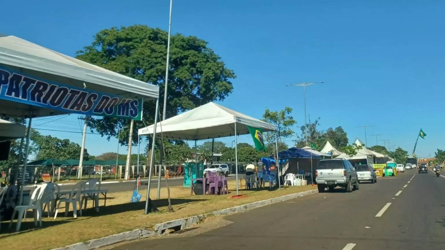 Manifestação em frente ao CMO chega ao 28º dia em Campo Grande