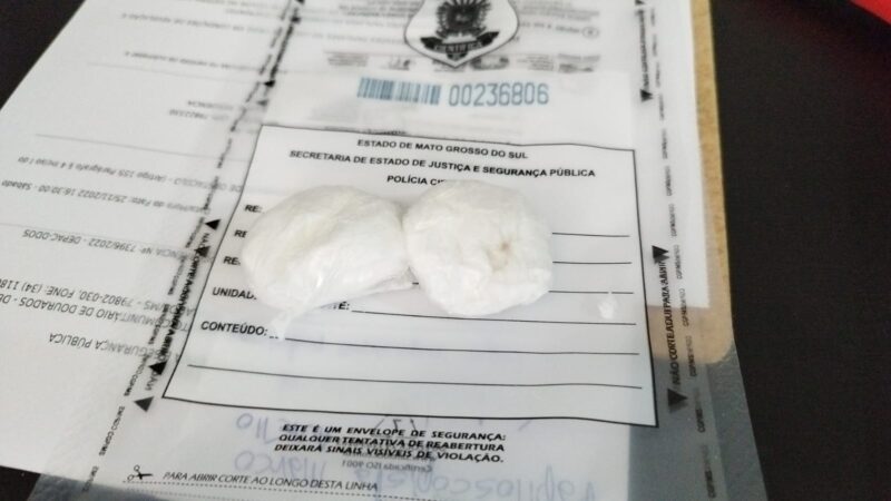 Interno é flagrado com porções de cocaína na penitenciária de Dourados