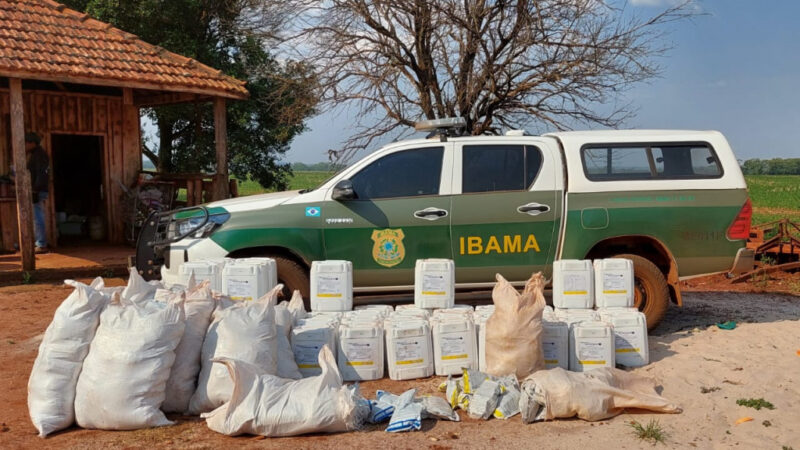 Ibama apreende agrotóxicos ilegais em propriedades rurais de Dourados e Amambai