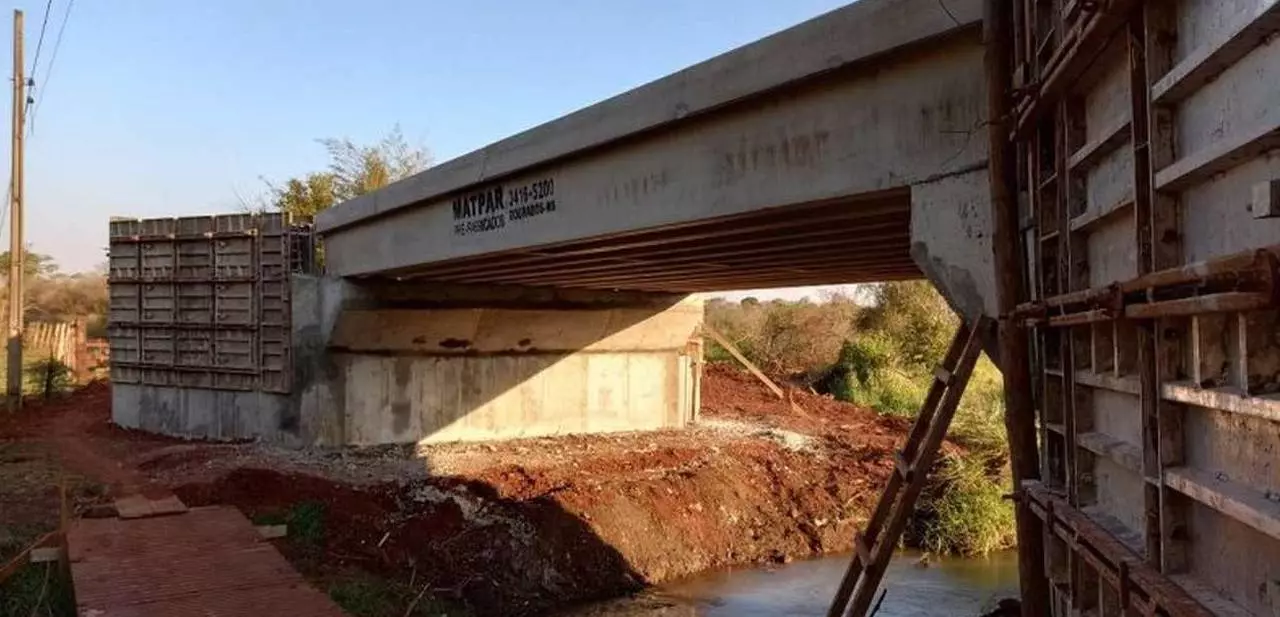 Prefeitura de Dourados entrega ponte de concreto que atende 2 distritos da cidade