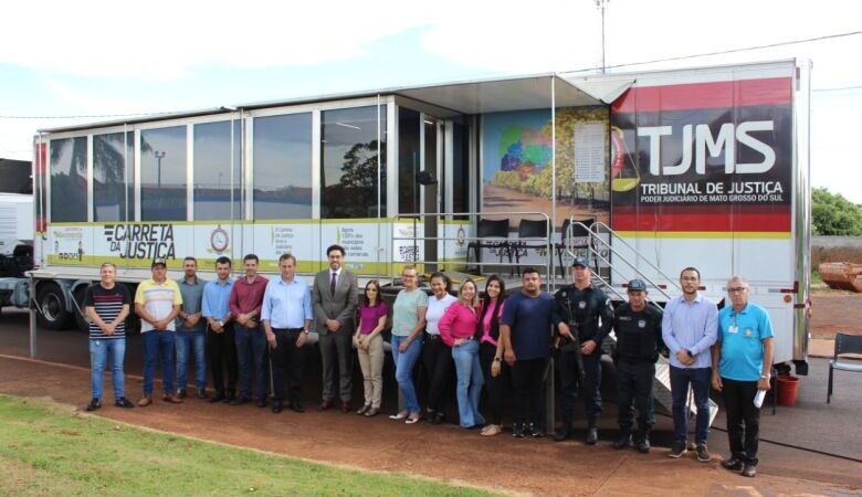 Carreta da Justiça atende população de Laguna Carapã