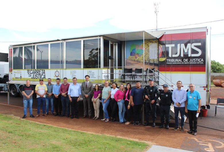 Carreta da Justiça atende população de Laguna Carapã