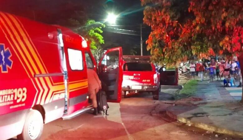 Homem é executado dentro de veículo com vários tiros