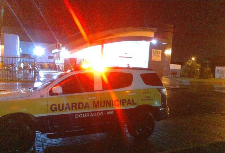 Homem deixa esposa desacordada após agressões, invade UPA e vai preso