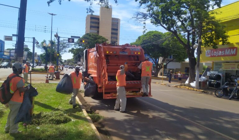 Coleta de lixo funciona normalmente no aniversário de Dourados