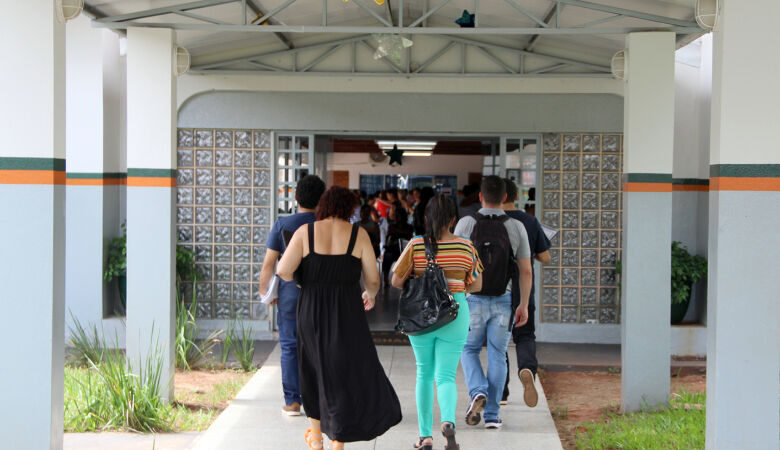 Naviraí inicia conferência de titulação dos inscritos no Processo Seletivo de Professores para 2023