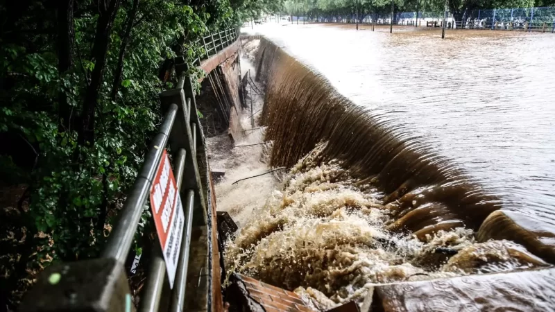 Campo Grande pode decretar situação de emergência após estragos causados por temporal