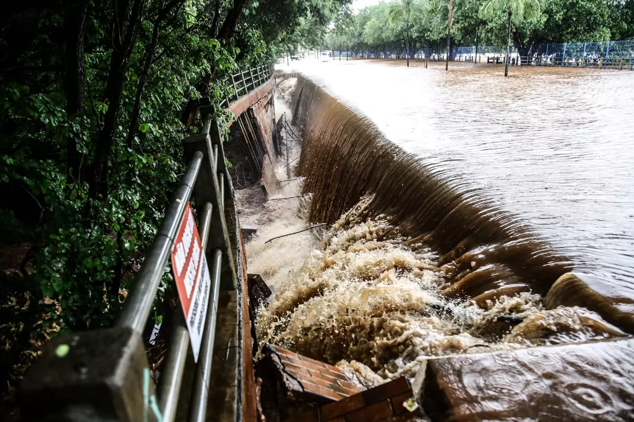 Campo Grande pode decretar situação de emergência após estragos causados por temporal