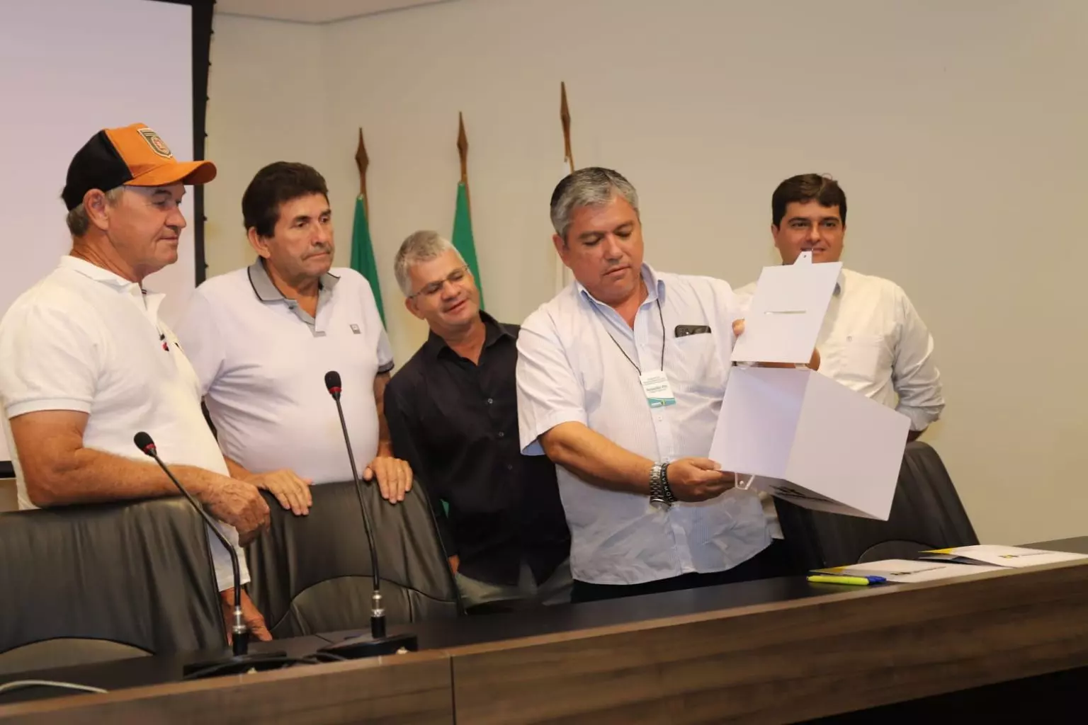 Prefeitos de MS votam para definir diretoria da Assomasul para 2023 e 2024 nesta terça-feira