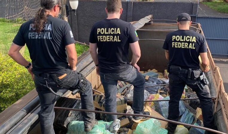 Polícia Federal apreende 6 toneladas de maconha na região de fronteira com o Paraguai